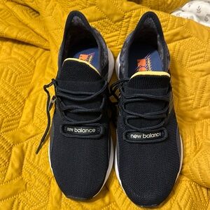 NIB New Balance Women's Fresh Foam Roav V1 8.5 WIDE running shoe